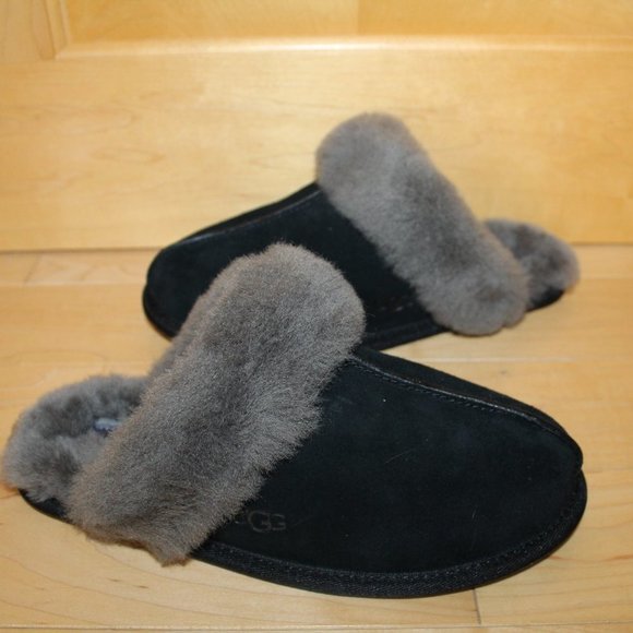 NIB UGG SCUFFETTE II WOMEN'S‎ SUEDE SLIPPERS BLACK - Picture 3 of 8